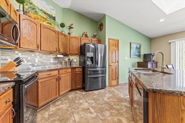 8316 Ivanhoe PLACE, Sturtevant, WI 53177