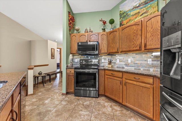 8316 Ivanhoe PLACE, Sturtevant, WI 53177