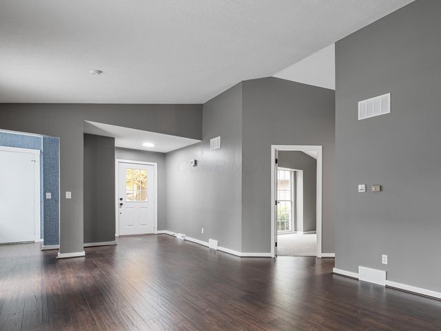 1068 Terrace Court, Zanesville, OH 43701