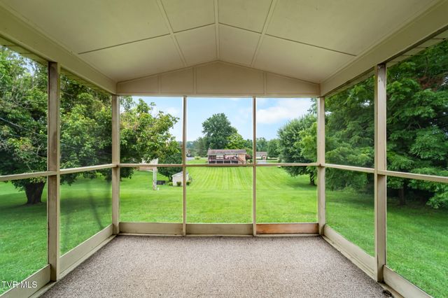 19452 Pleasant View Drive, Abingdon, VA 24211