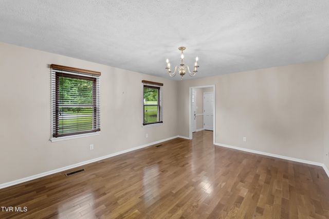 19452 Pleasant View Drive, Abingdon, VA 24211