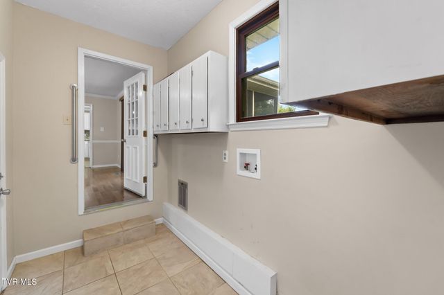 19452 Pleasant View Drive, Abingdon, VA 24211
