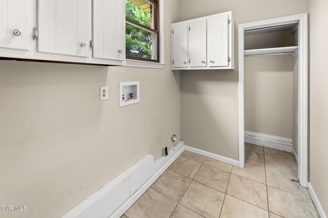 19452 Pleasant View Drive, Abingdon, VA 24211