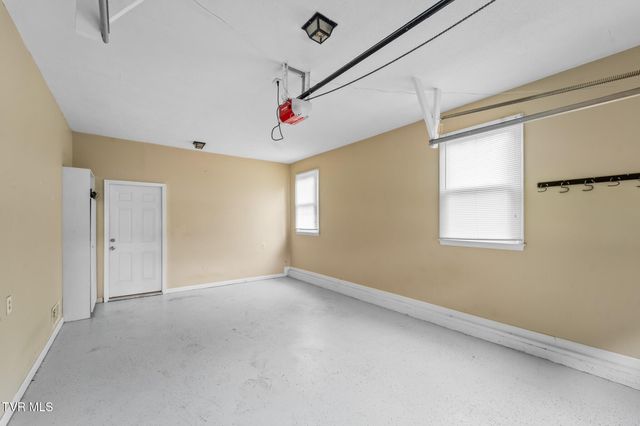 19452 Pleasant View Drive, Abingdon, VA 24211