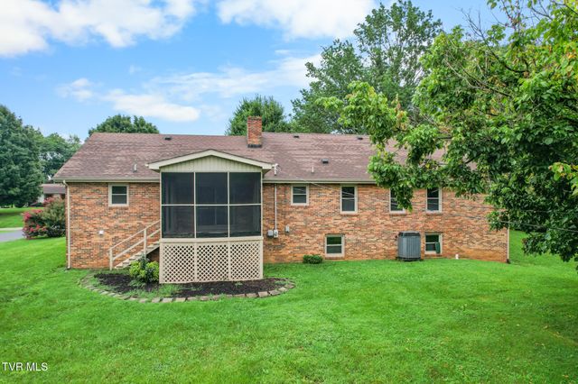 19452 Pleasant View Drive, Abingdon, VA 24211
