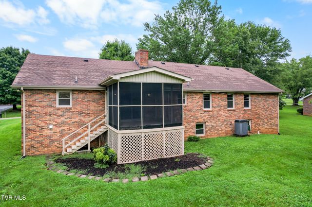 19452 Pleasant View Drive, Abingdon, VA 24211