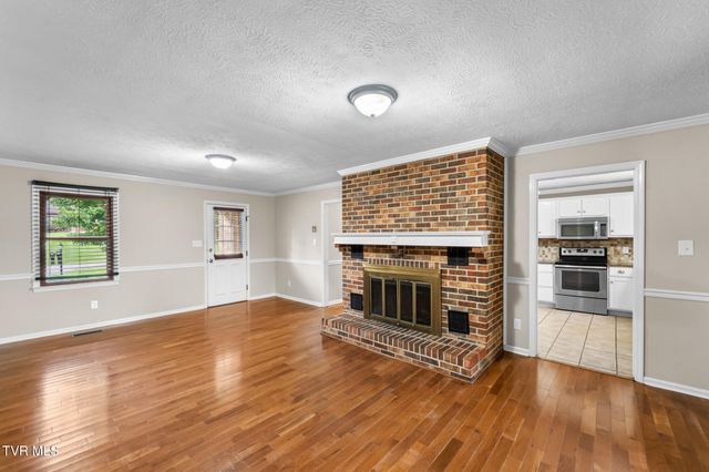 19452 Pleasant View Drive, Abingdon, VA 24211