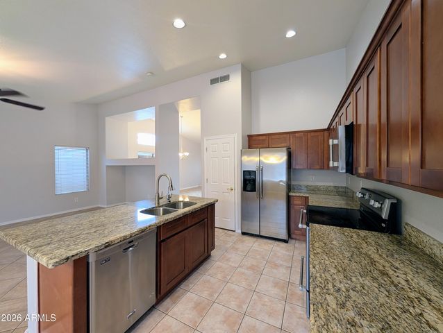 15748 W PARADISE Lane, Surprise, AZ 85374