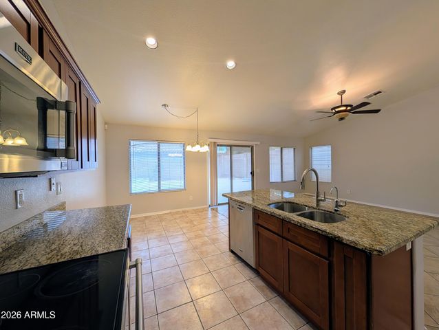 15748 W PARADISE Lane, Surprise, AZ 85374