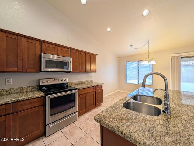 15748 W PARADISE Lane, Surprise, AZ 85374