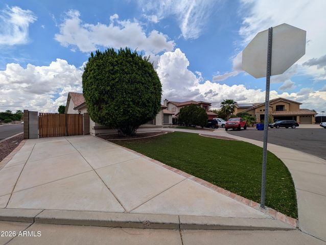 15748 W PARADISE Lane, Surprise, AZ 85374
