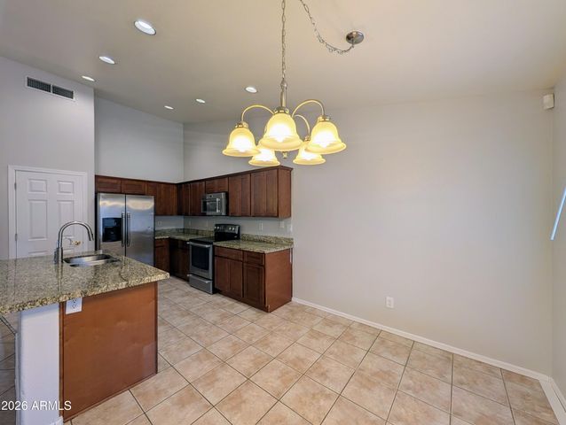 15748 W PARADISE Lane, Surprise, AZ 85374