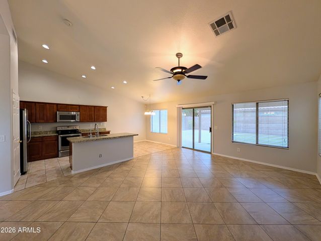 15748 W PARADISE Lane, Surprise, AZ 85374