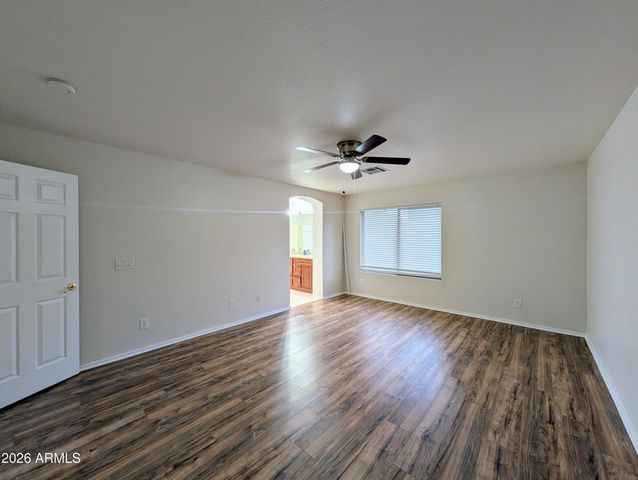 15748 W PARADISE Lane, Surprise, AZ 85374