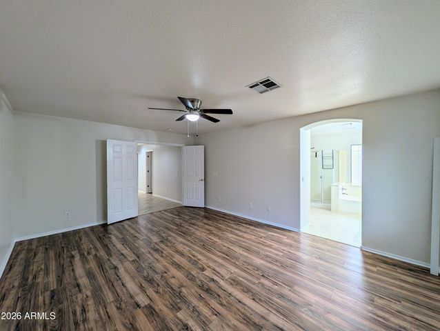 15748 W PARADISE Lane, Surprise, AZ 85374