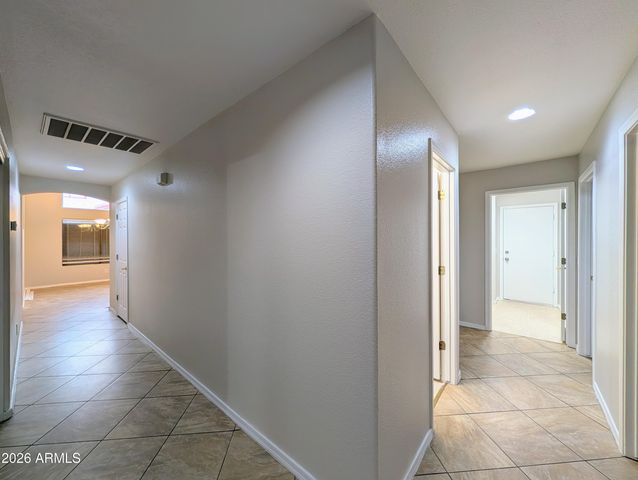15748 W PARADISE Lane, Surprise, AZ 85374
