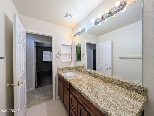 15748 W PARADISE Lane, Surprise, AZ 85374