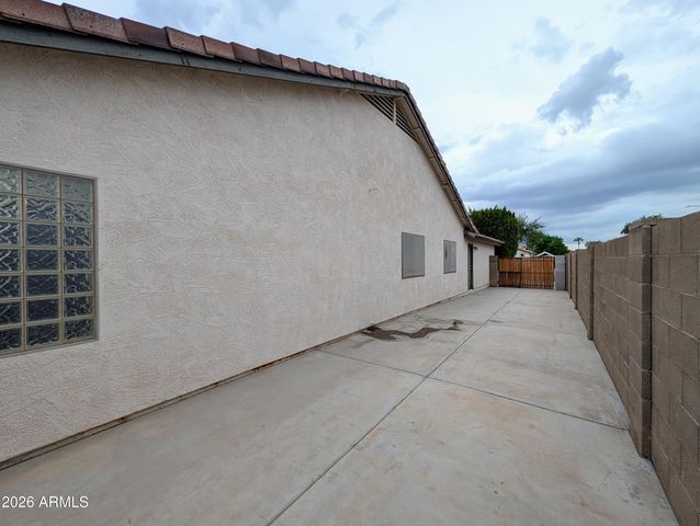 15748 W PARADISE Lane, Surprise, AZ 85374
