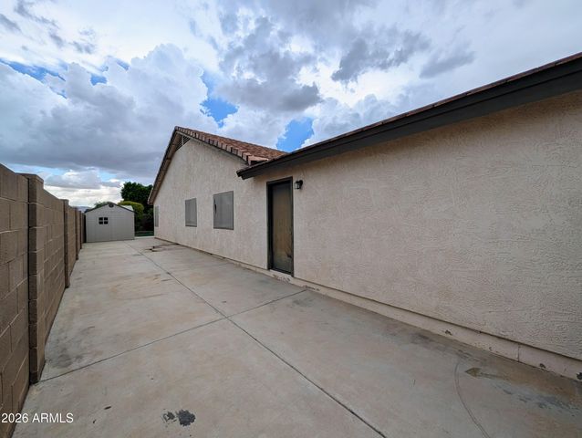 15748 W PARADISE Lane, Surprise, AZ 85374