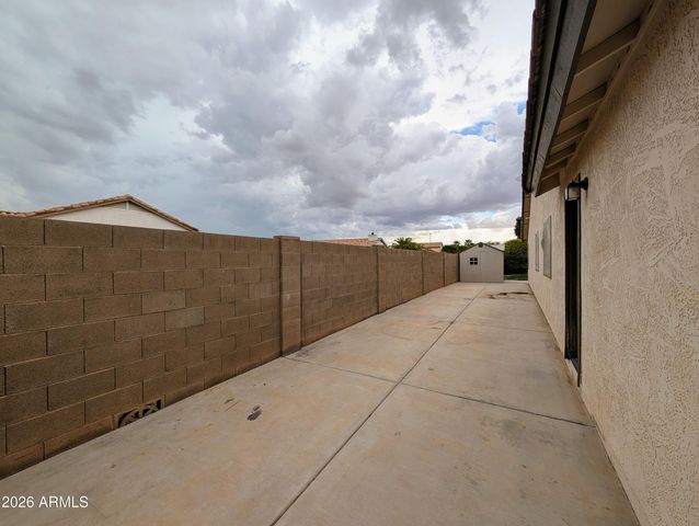15748 W PARADISE Lane, Surprise, AZ 85374