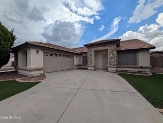 15748 W PARADISE Lane, Surprise, AZ 85374