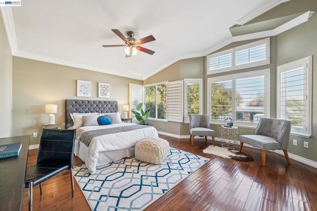 321 Ratto Rd, Alameda, CA 94502