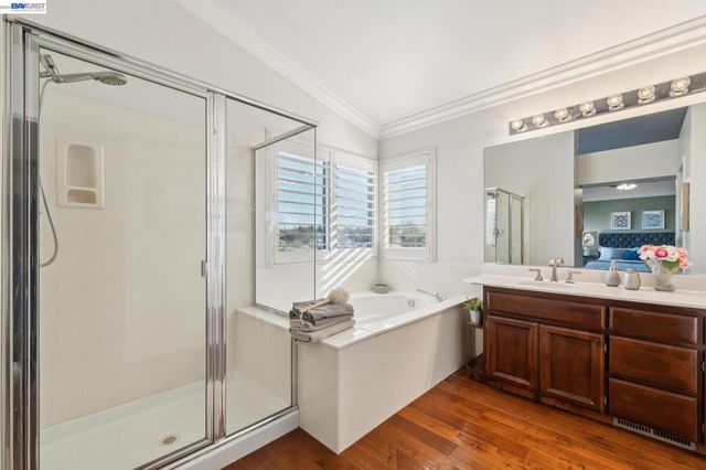 321 Ratto Rd, Alameda, CA 94502