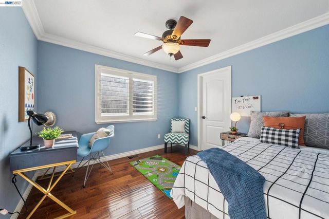 321 Ratto Rd, Alameda, CA 94502