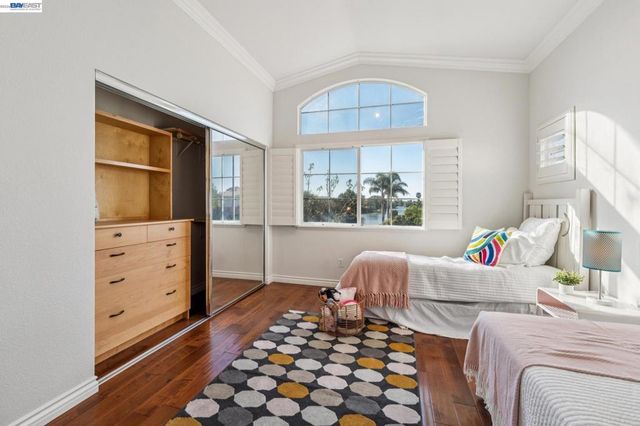 321 Ratto Rd, Alameda, CA 94502