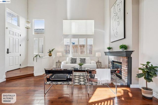 321 Ratto Rd, Alameda, CA 94502