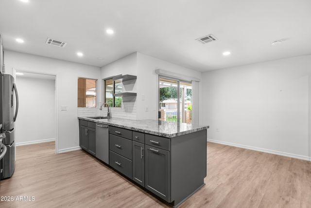 9508 W SANDSTONE Drive, Sun City, AZ 85351