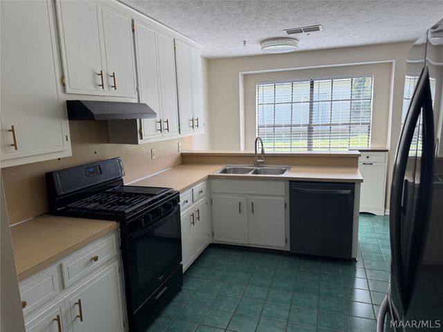 215 Gardner Road, Prattville, AL 36067