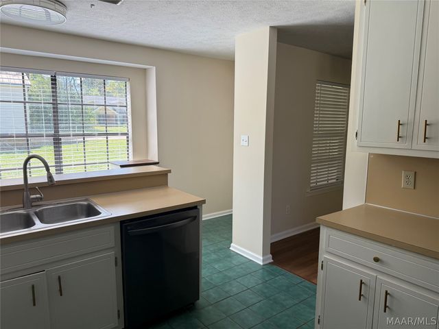 215 Gardner Road, Prattville, AL 36067