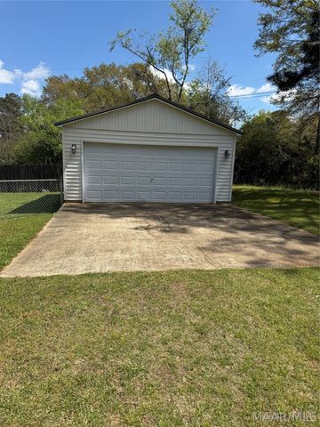 215 Gardner Road, Prattville, AL 36067