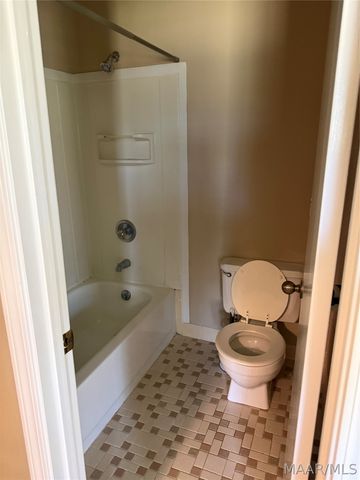 215 Gardner Road, Prattville, AL 36067