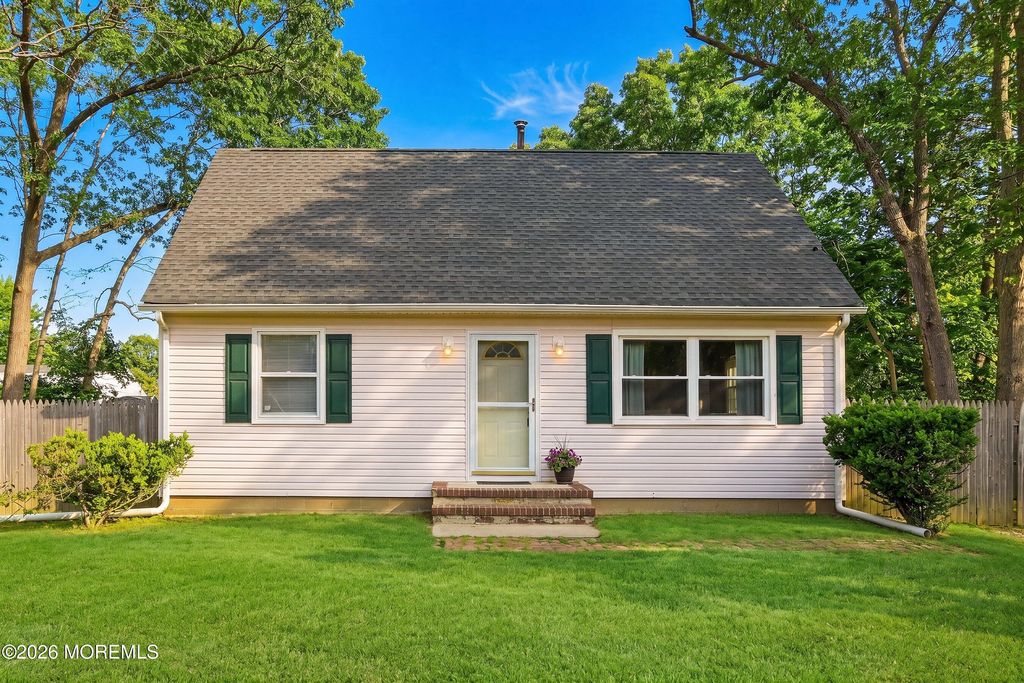 242 Westwood Place, Brick, NJ 08724