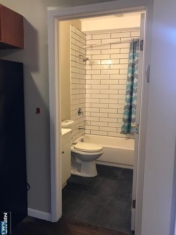 500 Fulton Street Apt 1, Elizabeth, NJ 07206