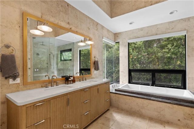 4415 Vanalden Avenue, Tarzana, CA 91356