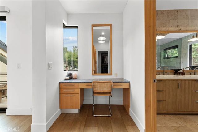 4415 Vanalden Avenue, Tarzana, CA 91356