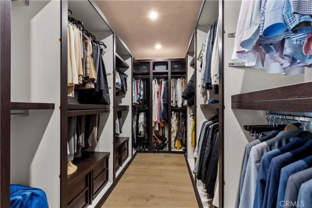 4415 Vanalden Avenue, Tarzana, CA 91356