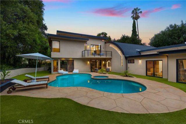 4415 Vanalden Avenue, Tarzana, CA 91356