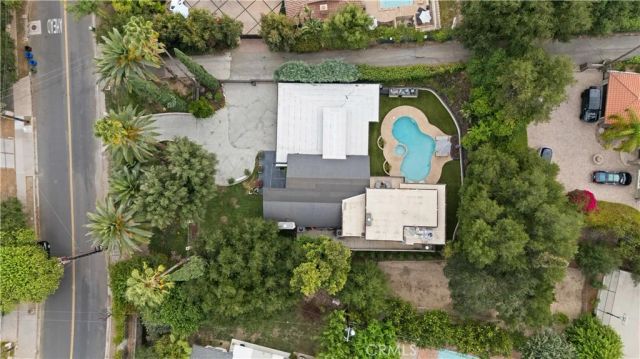 4415 Vanalden Avenue, Tarzana, CA 91356