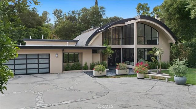 4415 Vanalden Avenue, Tarzana, CA 91356