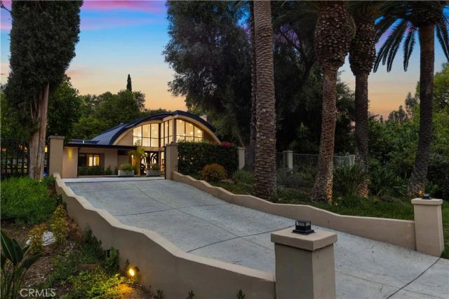 4415 Vanalden Avenue, Tarzana, CA 91356