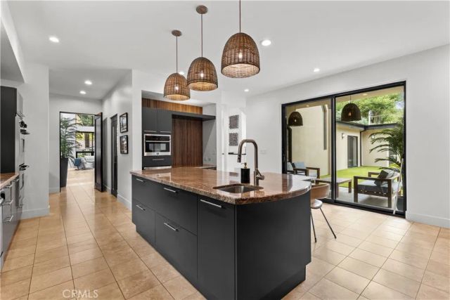 4415 Vanalden Avenue, Tarzana, CA 91356