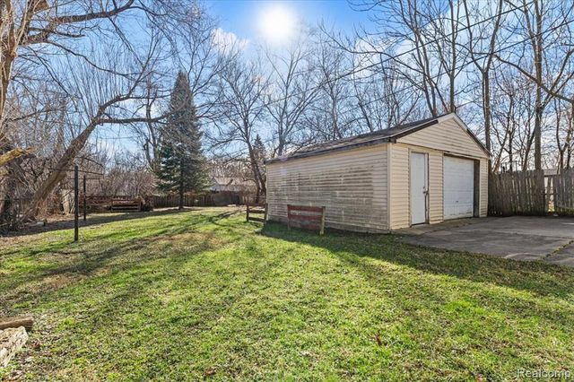 16230 Winston Street, Detroit, MI 48219