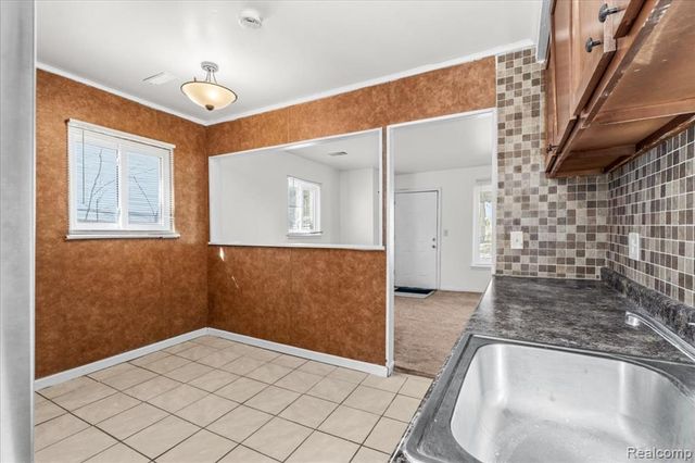 16230 Winston Street, Detroit, MI 48219