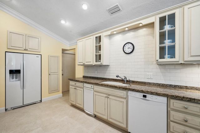 5311 SE Burning Tree Circle, Stuart, FL 34997