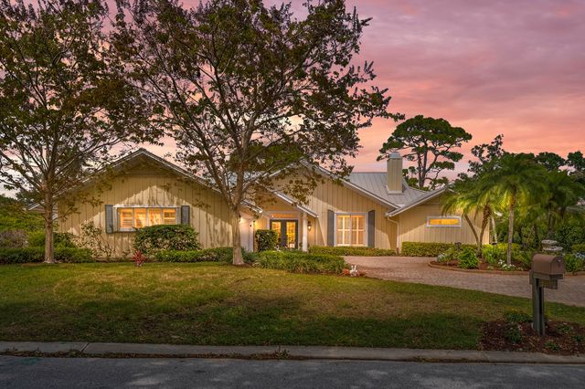5311 SE Burning Tree Circle, Stuart, FL 34997
