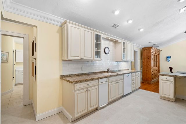 5311 SE Burning Tree Circle, Stuart, FL 34997